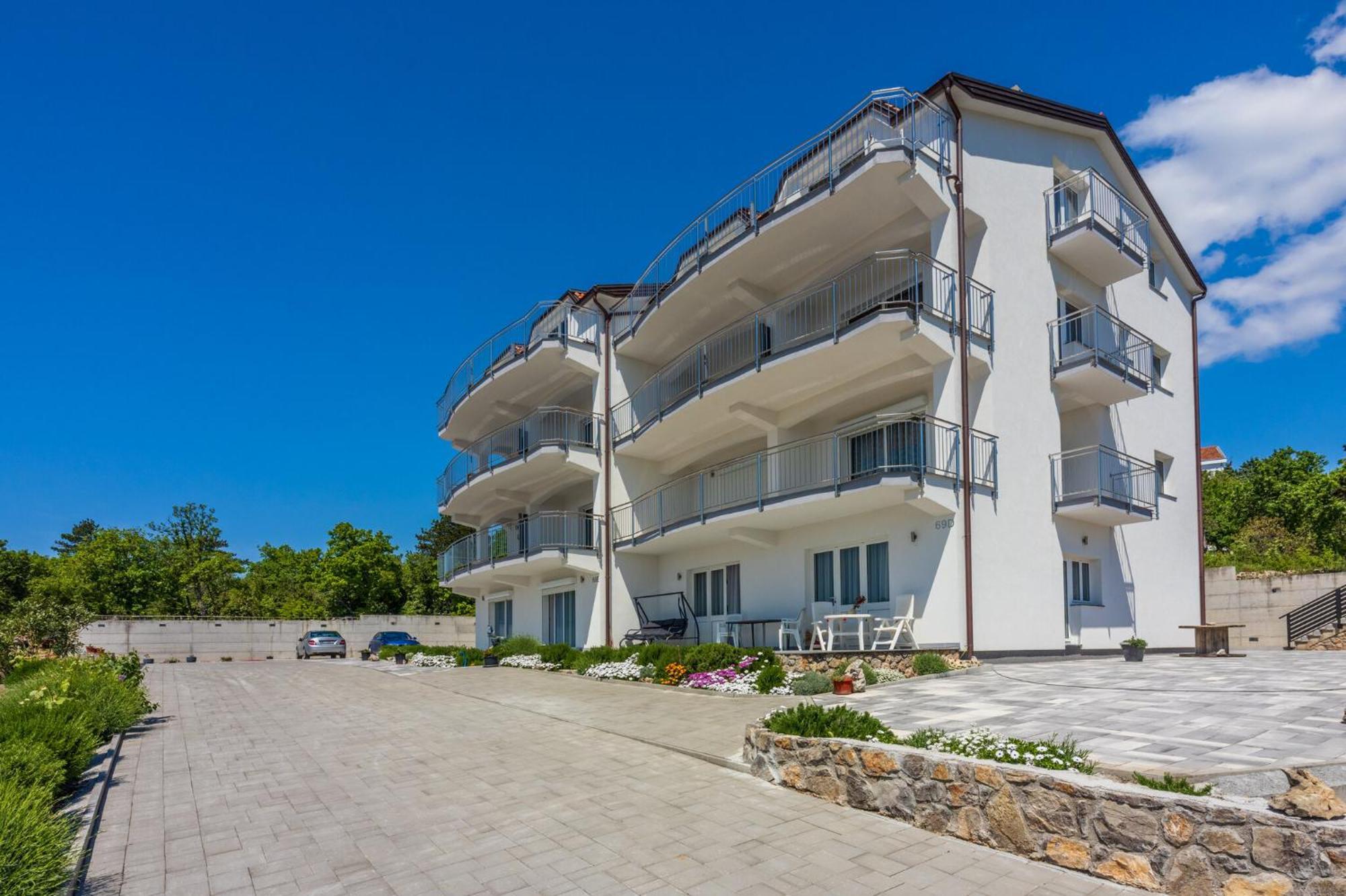 Apartments Sunshine D Crikvenica Exterior foto